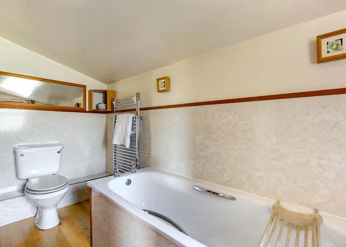 2 Bed In Oc-ds320 * Thwaite